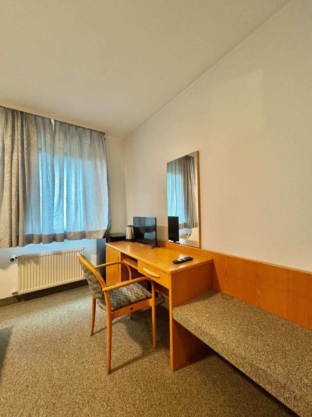 Ar Airport Hotel Rüsselsheim Dış mekan fotoğraf